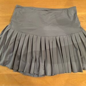 Gold Hinge Gray Pleated Skort